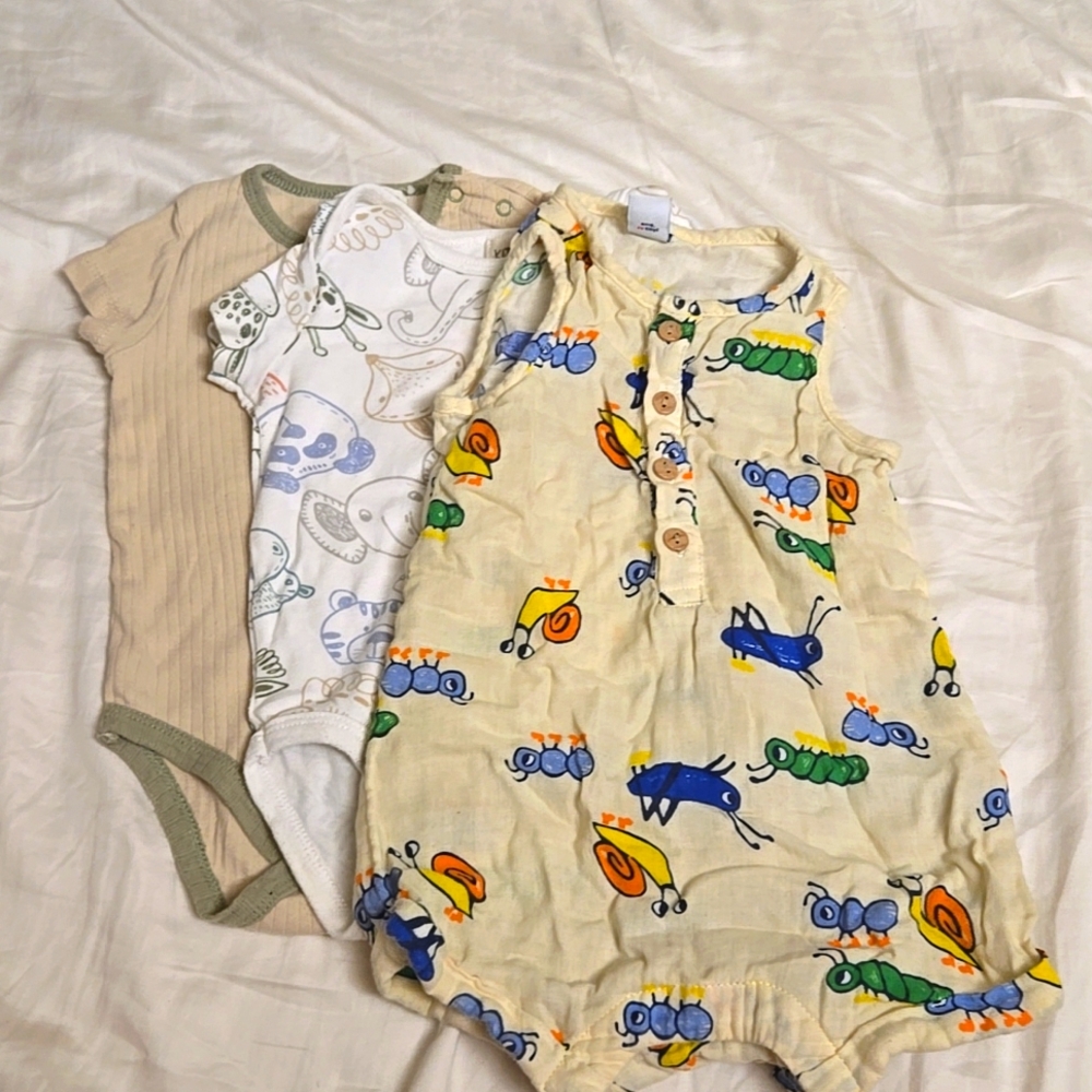 3 bundle baby onesies - 12 months old navy and kit + pearl